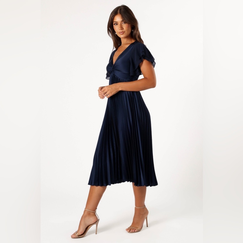 PETAL & PUP NOVA FLUTTER SLEEVE MIDI DRESS - M B245 - Picture 3 of 6